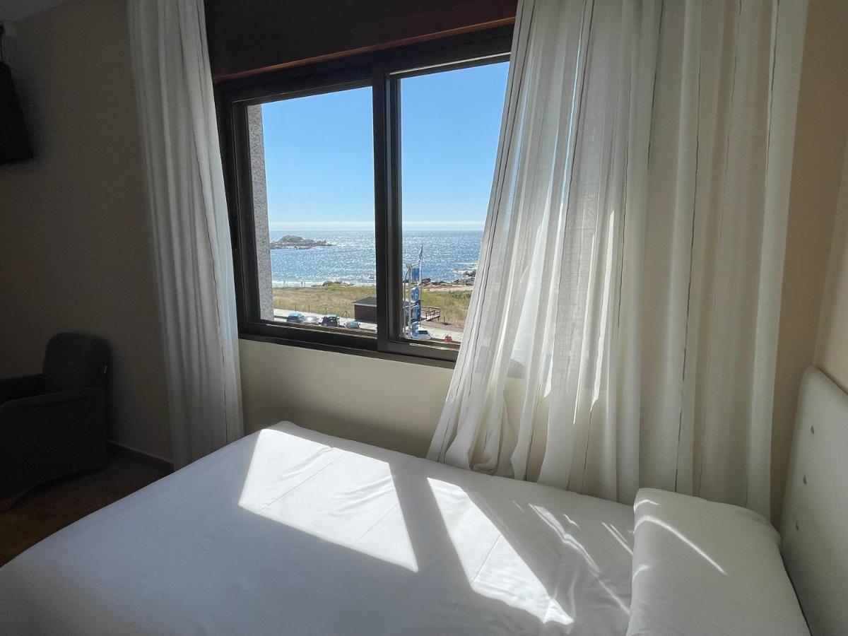 Hotel Delfin Azul Playa de la Lanzada Екстериор снимка